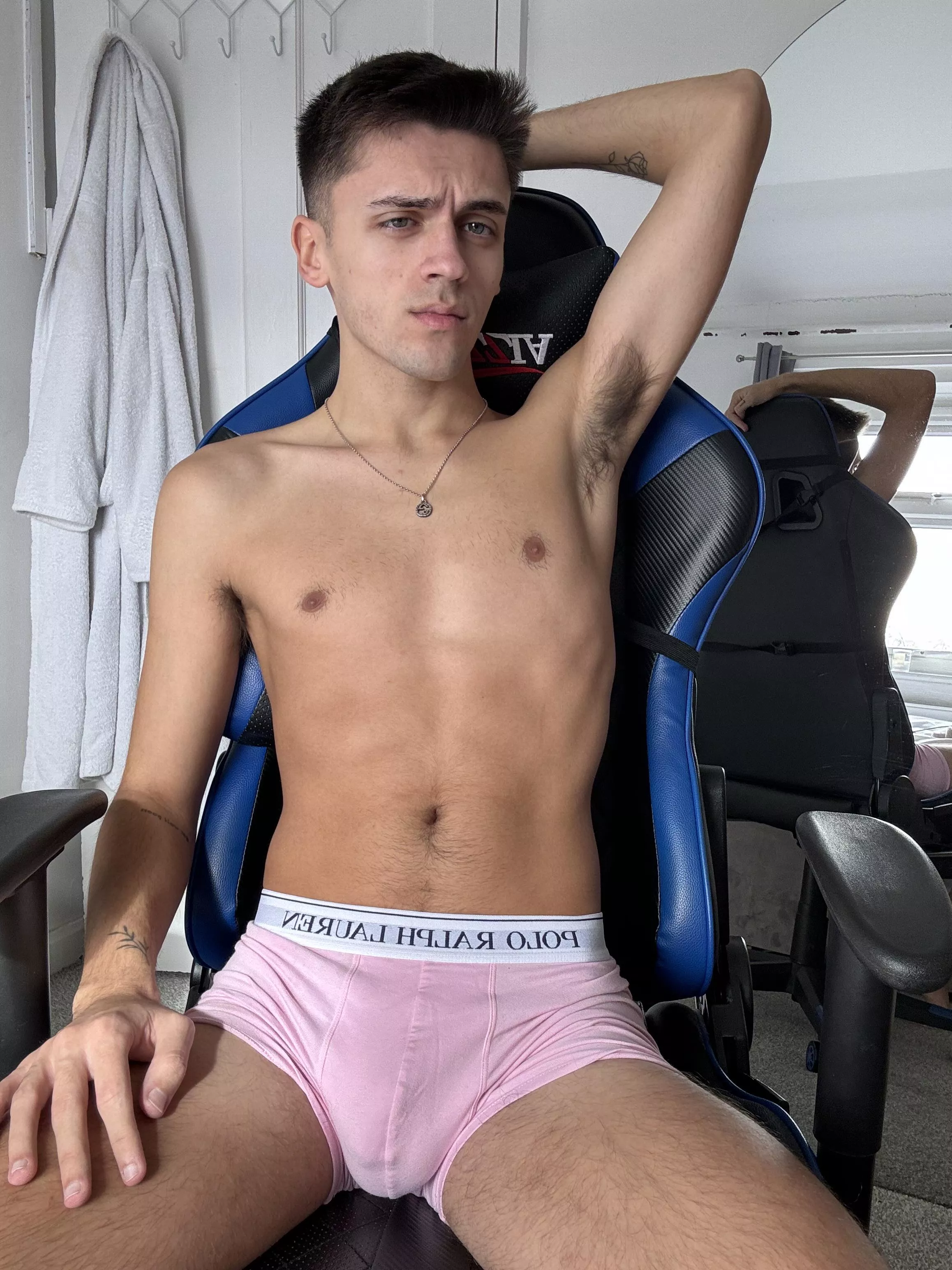 i never shave my pits posted by josh07103