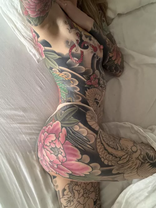 I think the dragons on my front would look good in blue  by kuzagirl