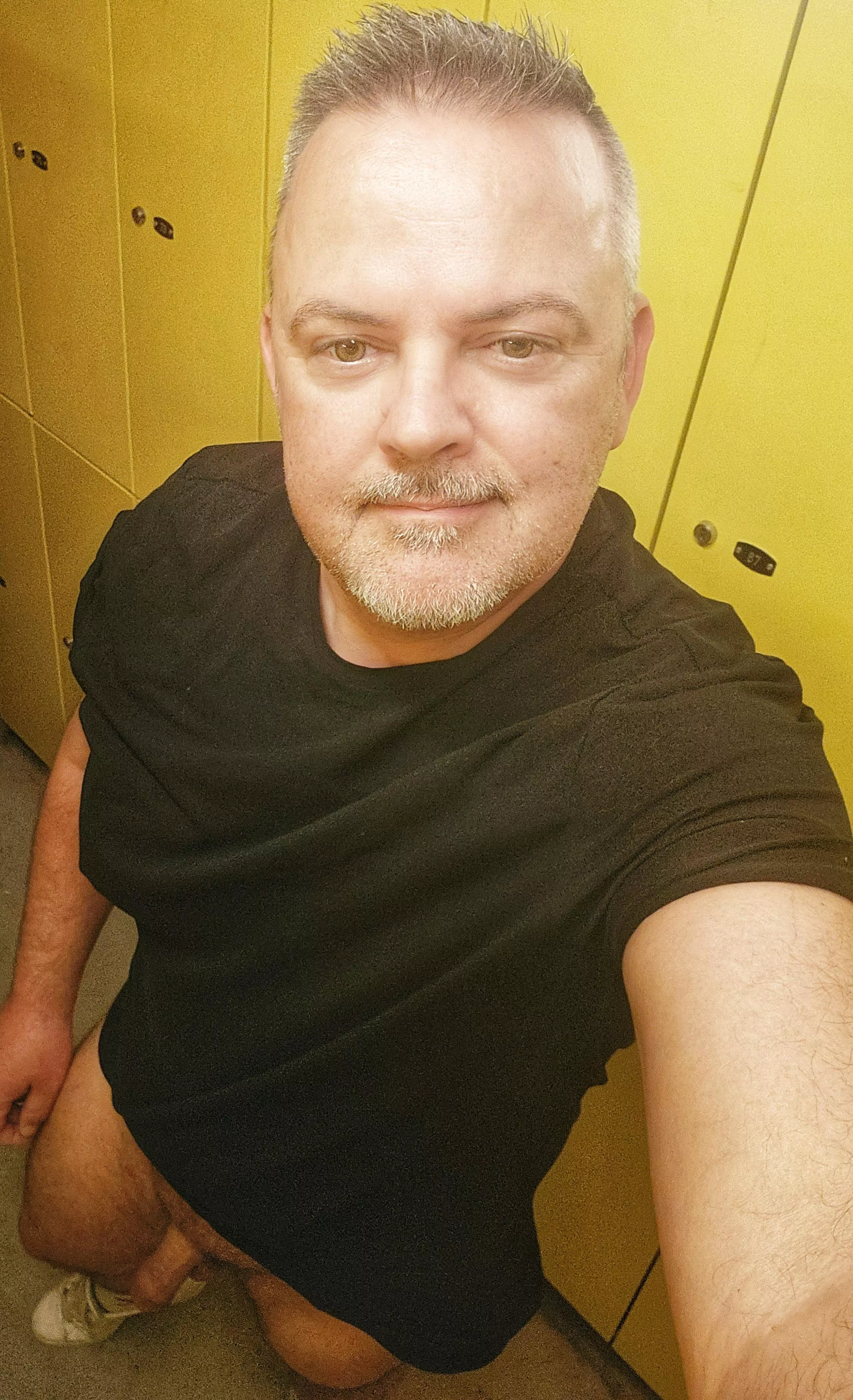 I wish you all a nice Sunday morning posted by HEMM0