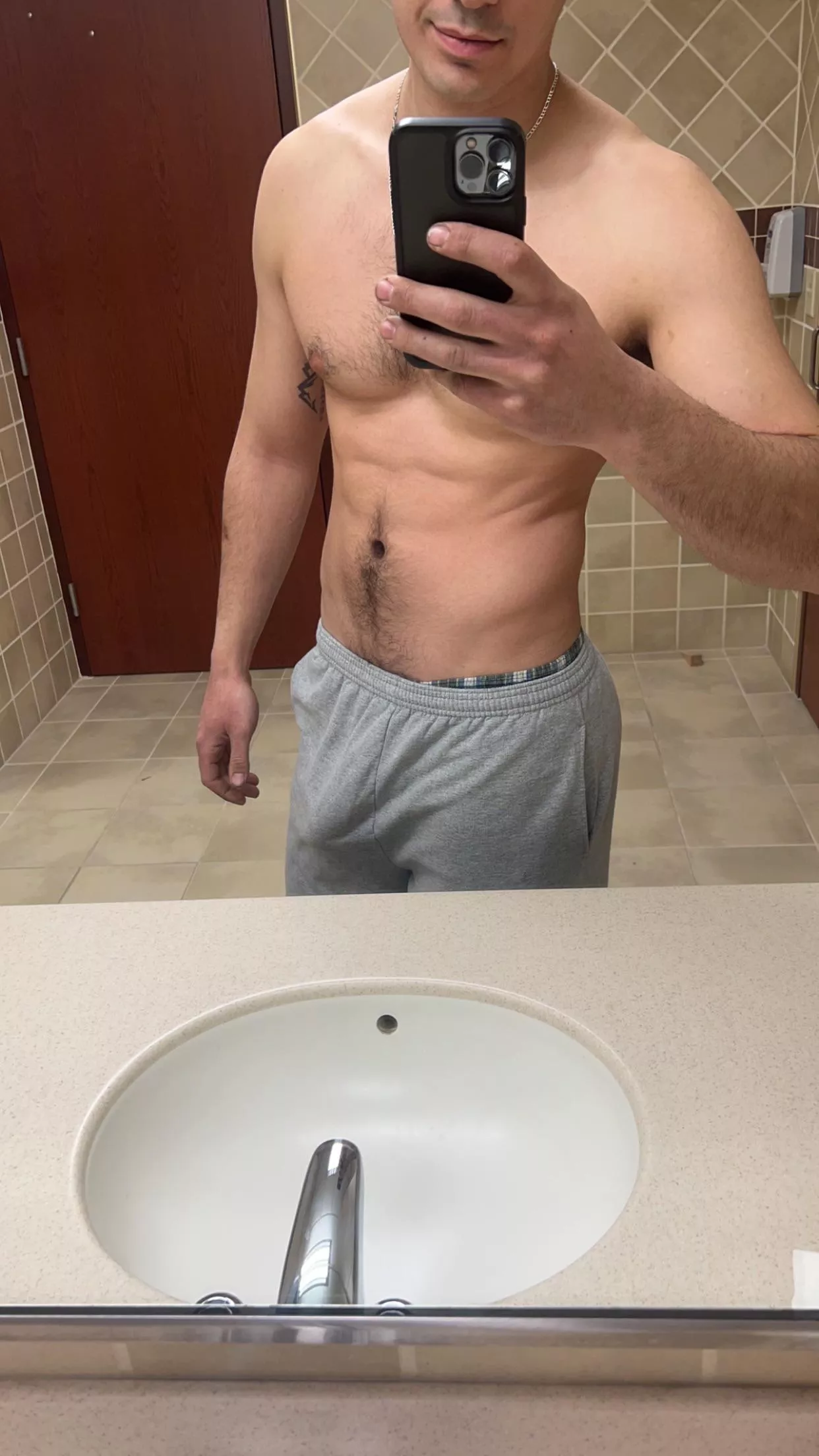 I wonder if it was that obvious during my workout….maybe that’s why I kept getting looks posted by BigBlackRubicon