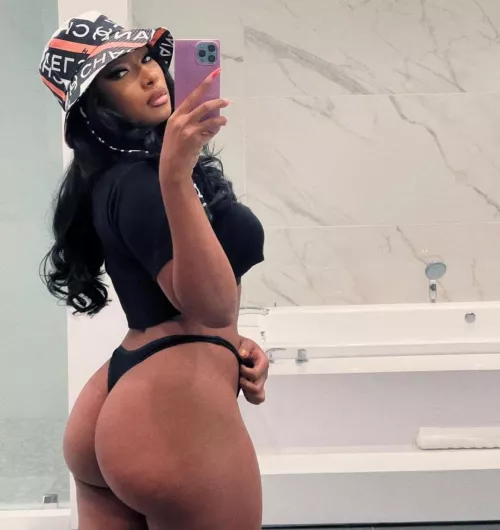 I’m a Meg the Stallion virgin and I wanna fix that but I need to do it with a Bi bud  by biigdickjay36