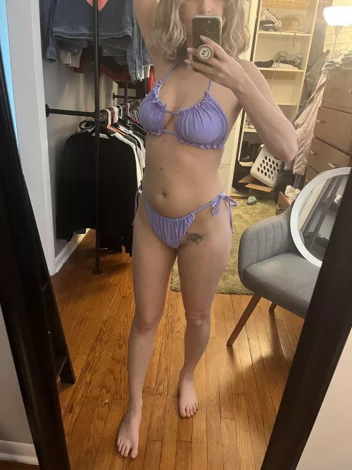 Just a girl with a messy room by InformalSundaeNite