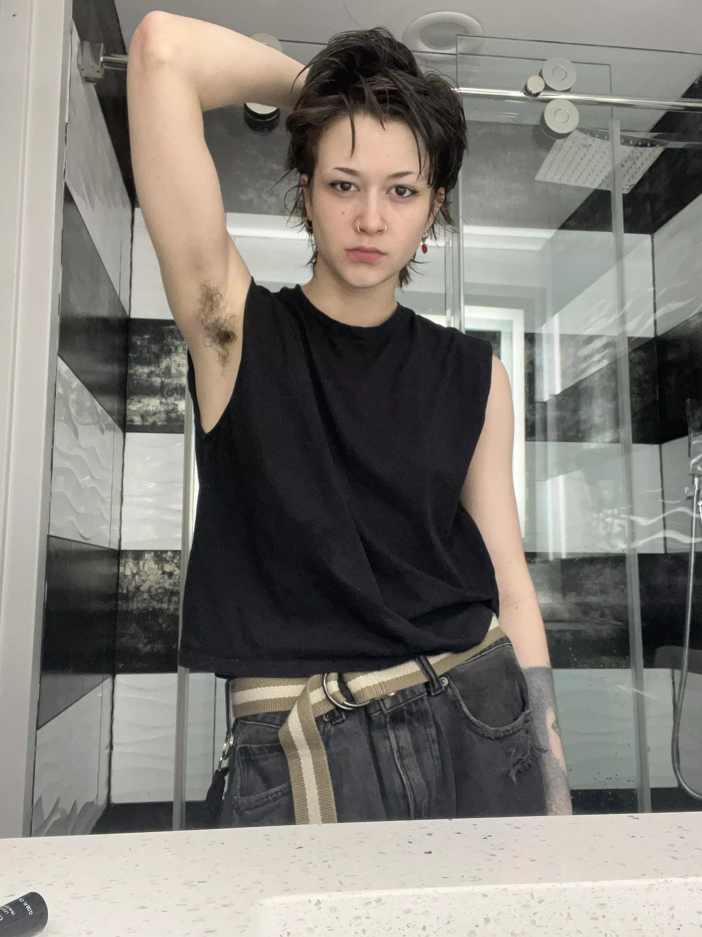 Just a quick bathroom pic🖤 posted by _holyheck