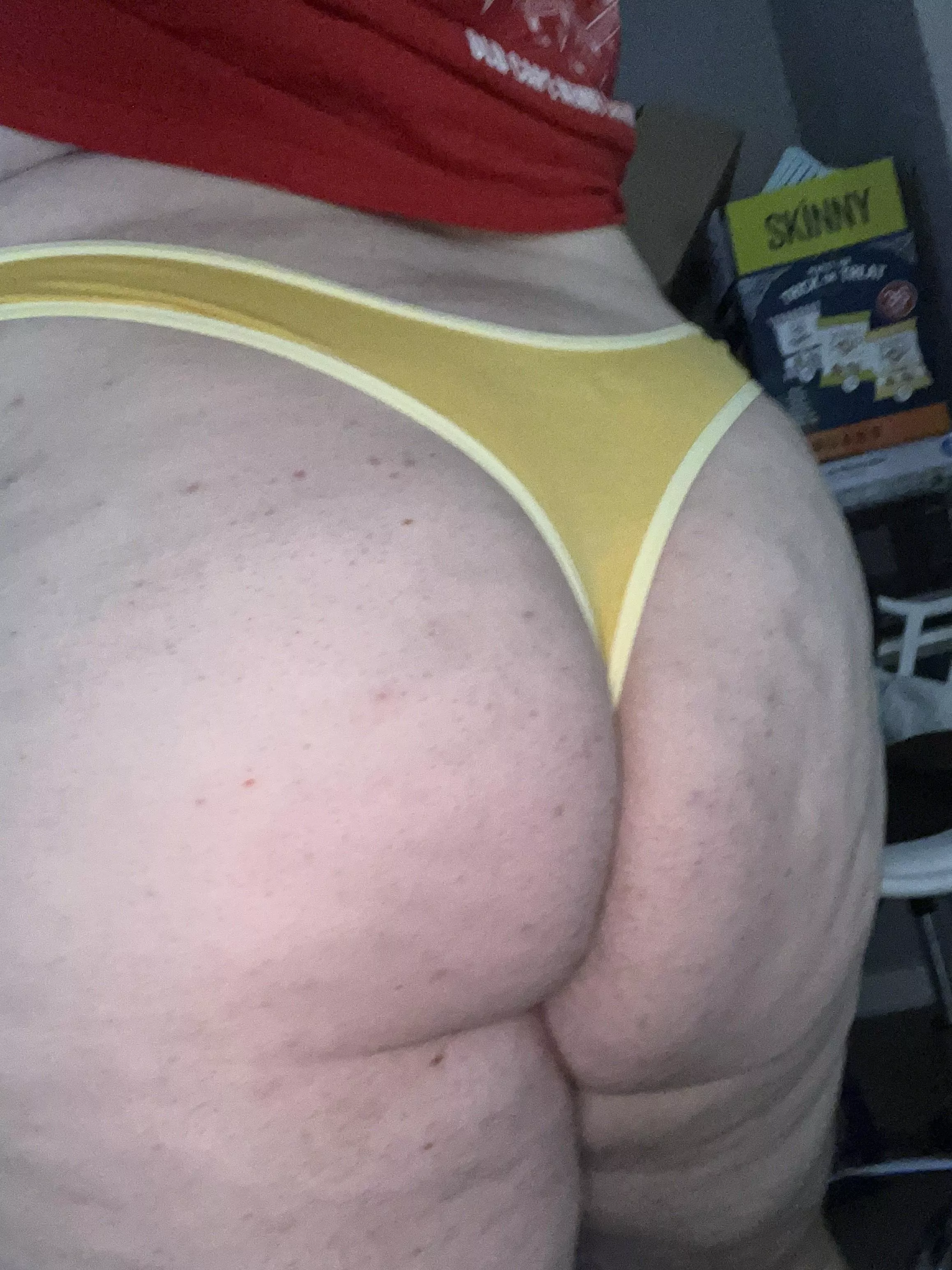 Sunday thong posted by Pelican6226