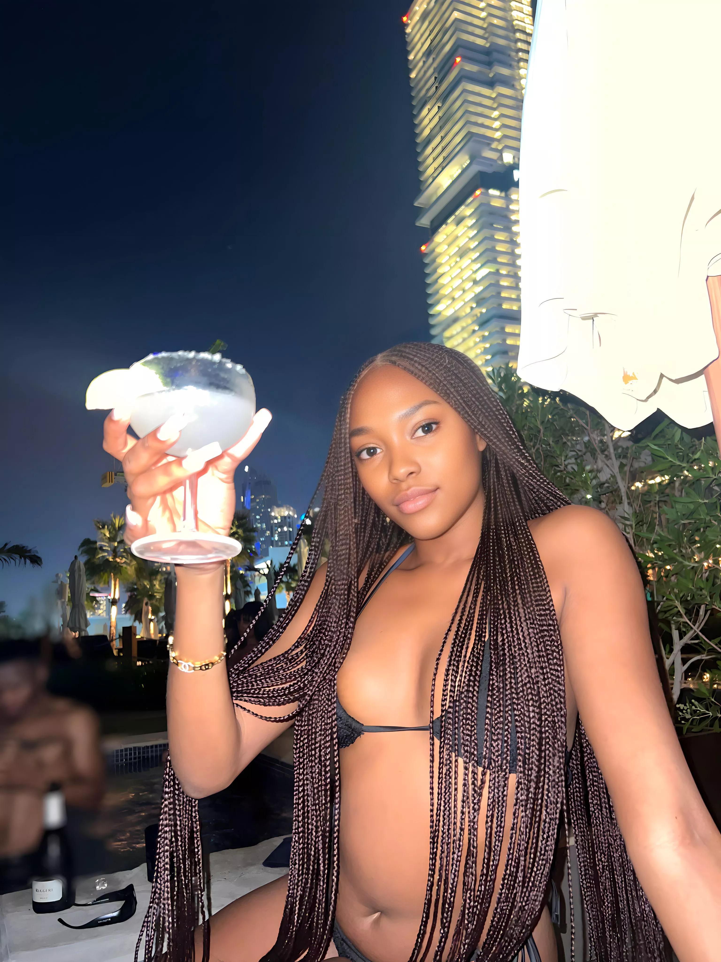 the type of classy girl who ticks your box posted by devucci