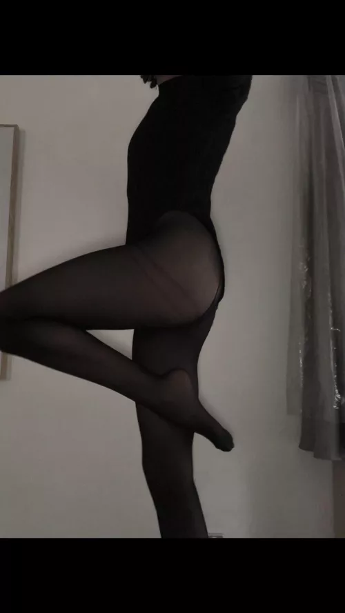 Trying to make myself more and more pretty 🫶🏻🫶🏻 by Veroniquecd23