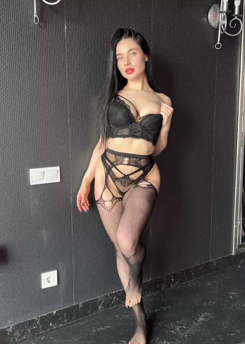 Waiting for my vampire by Slimedorion26