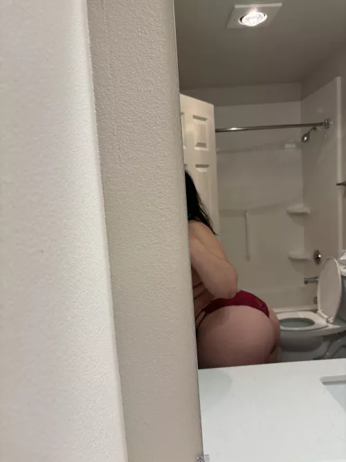 What do you think of my red, hot Latina ass? ;) by naughtywhorechata