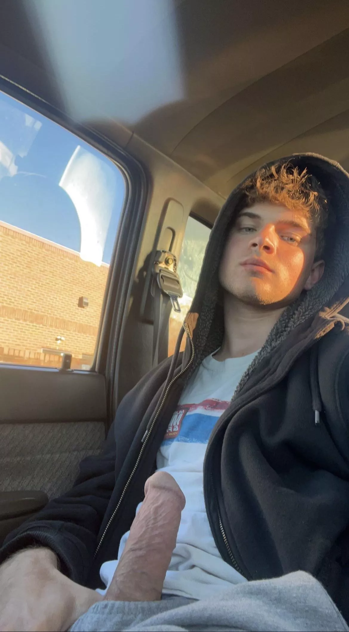 Who enjoys giving road head??  posted by PhysicsExact2370