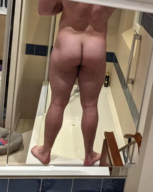 Who wants to take a shower with me ? by L1ftking