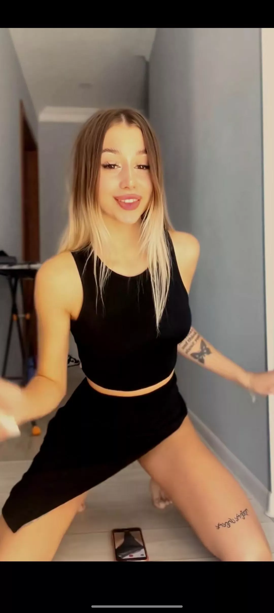 Whoo? posted by Fearzxc