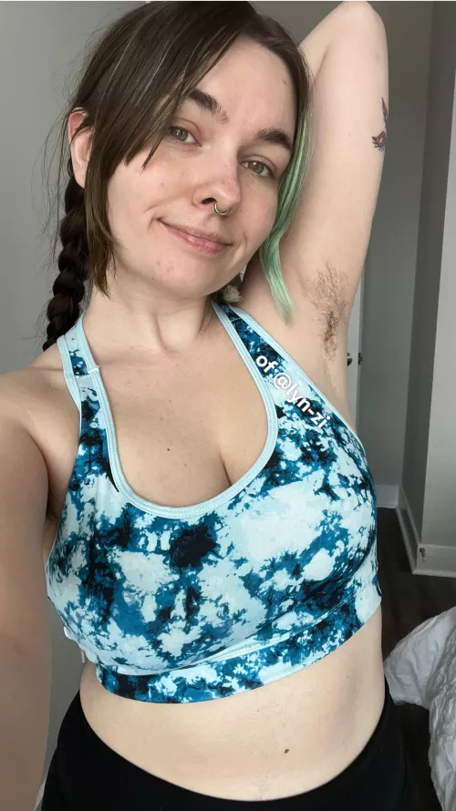 won’t shave my armpits, I’d rather be hairy! by clammyimposter