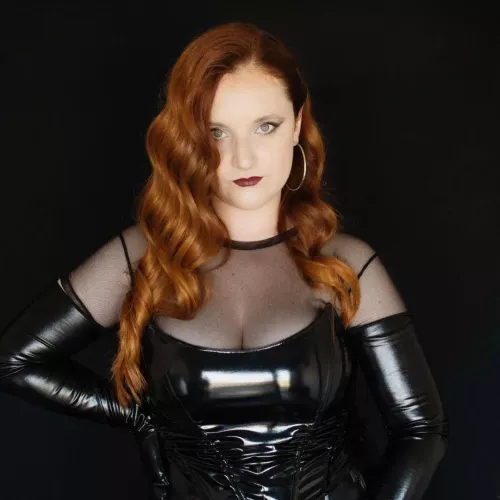 You can reflect yourself in my corset. by h-oneey