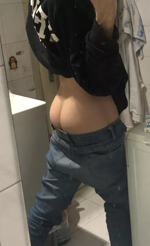 18 and shy 🙈 by damonboytoy