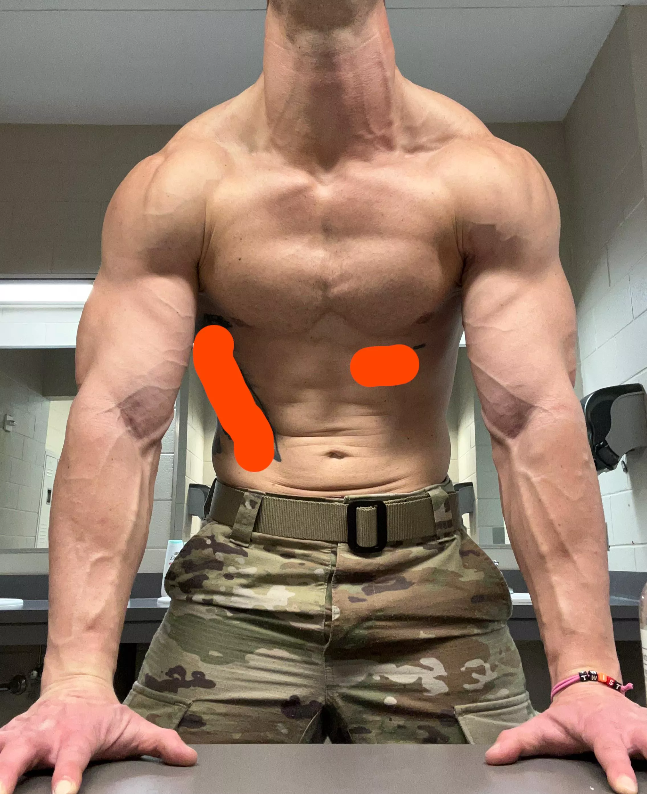 [36] He comes and he goes posted by CaptainFlynt4