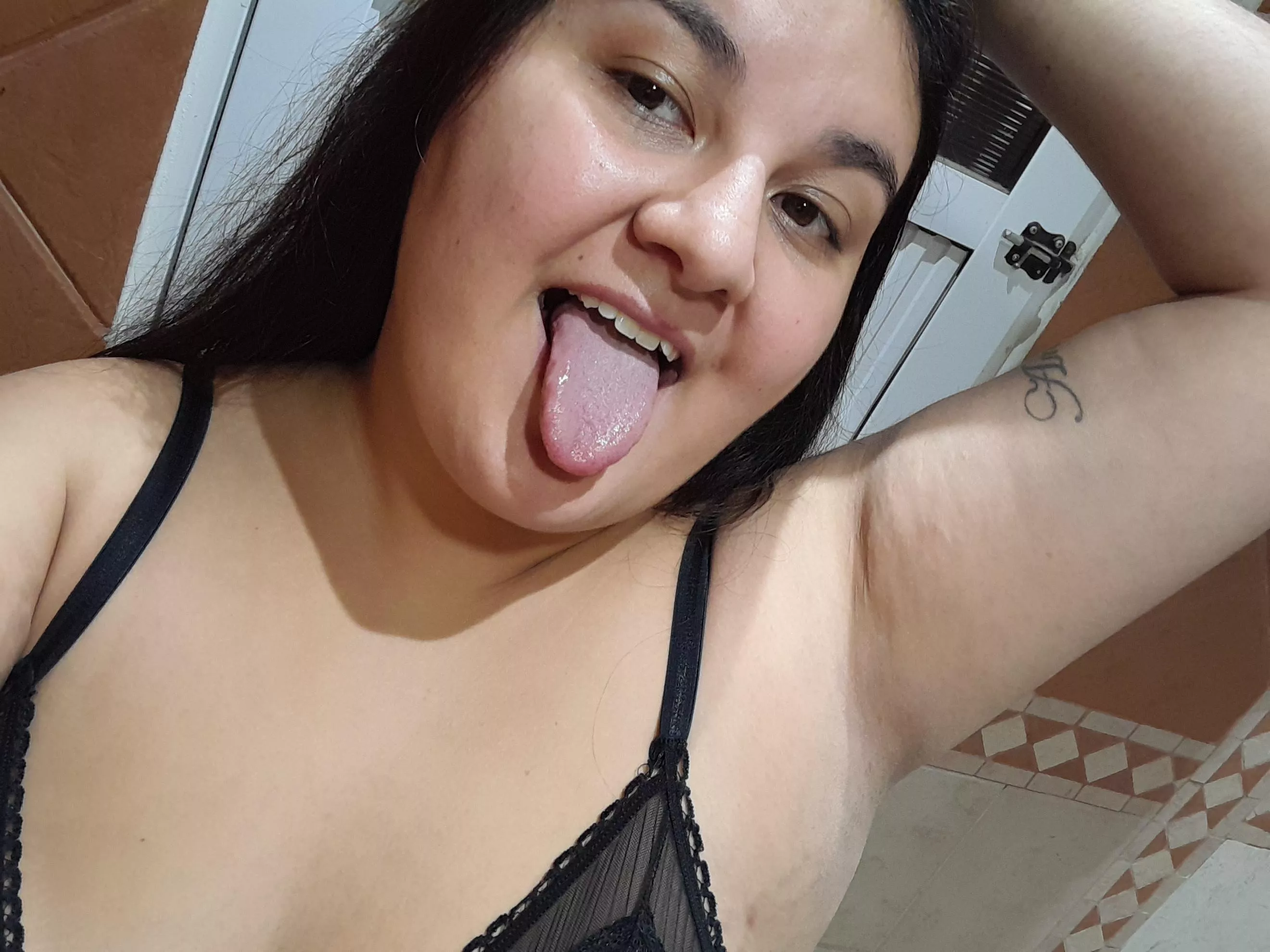 Black is my favorite color  posted by ximenaa_lutz