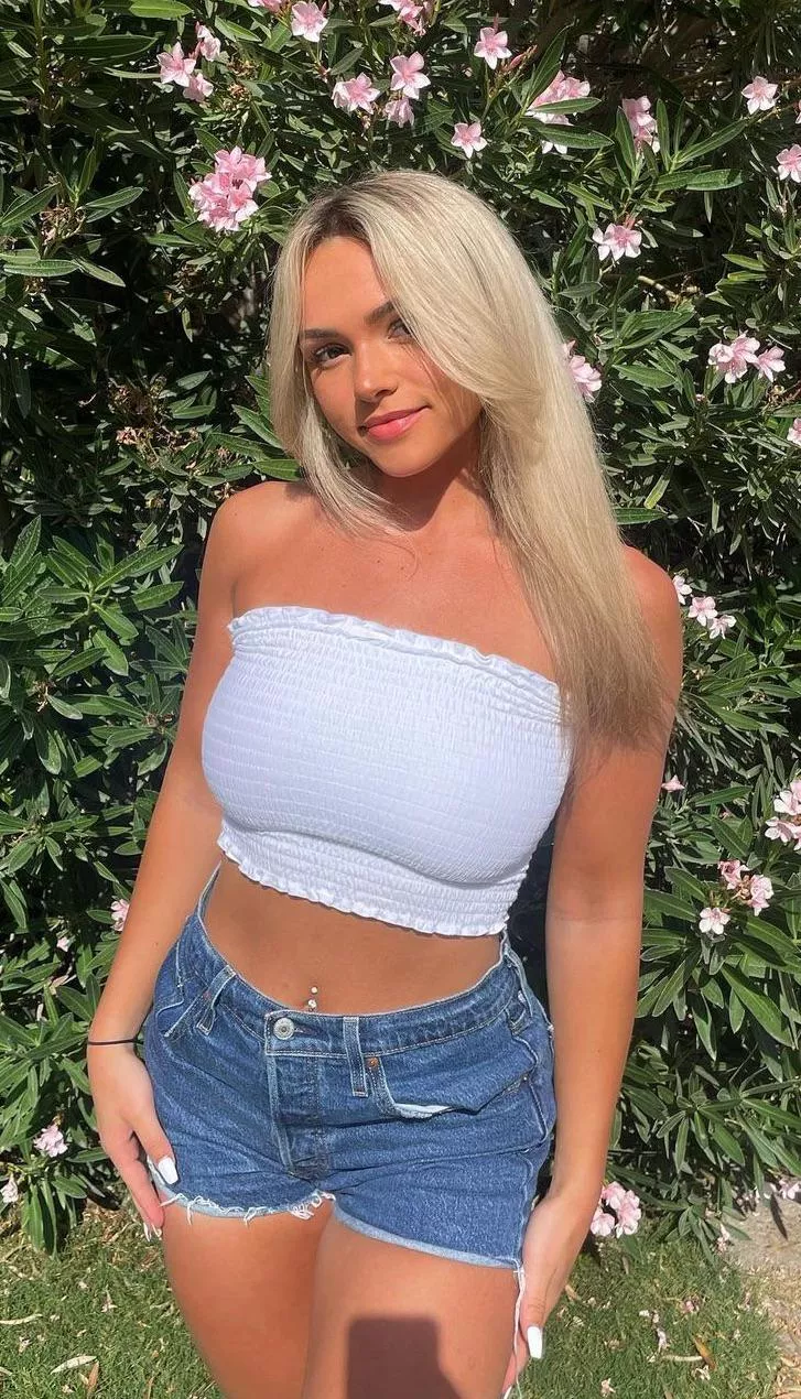 Busty Rocket posted by JustLook15