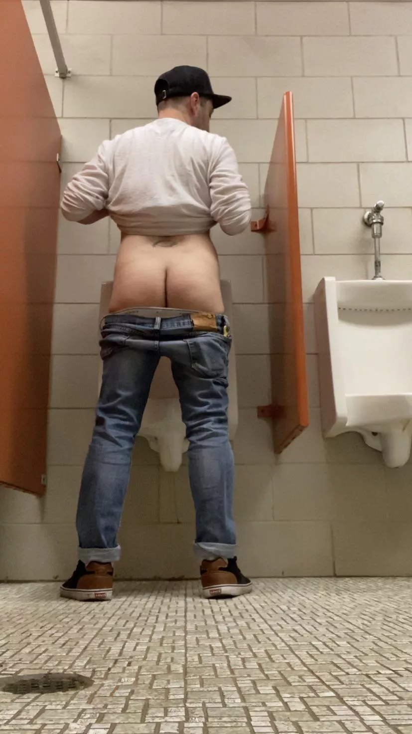 Chicago booty for tops posted by pervdude4dads