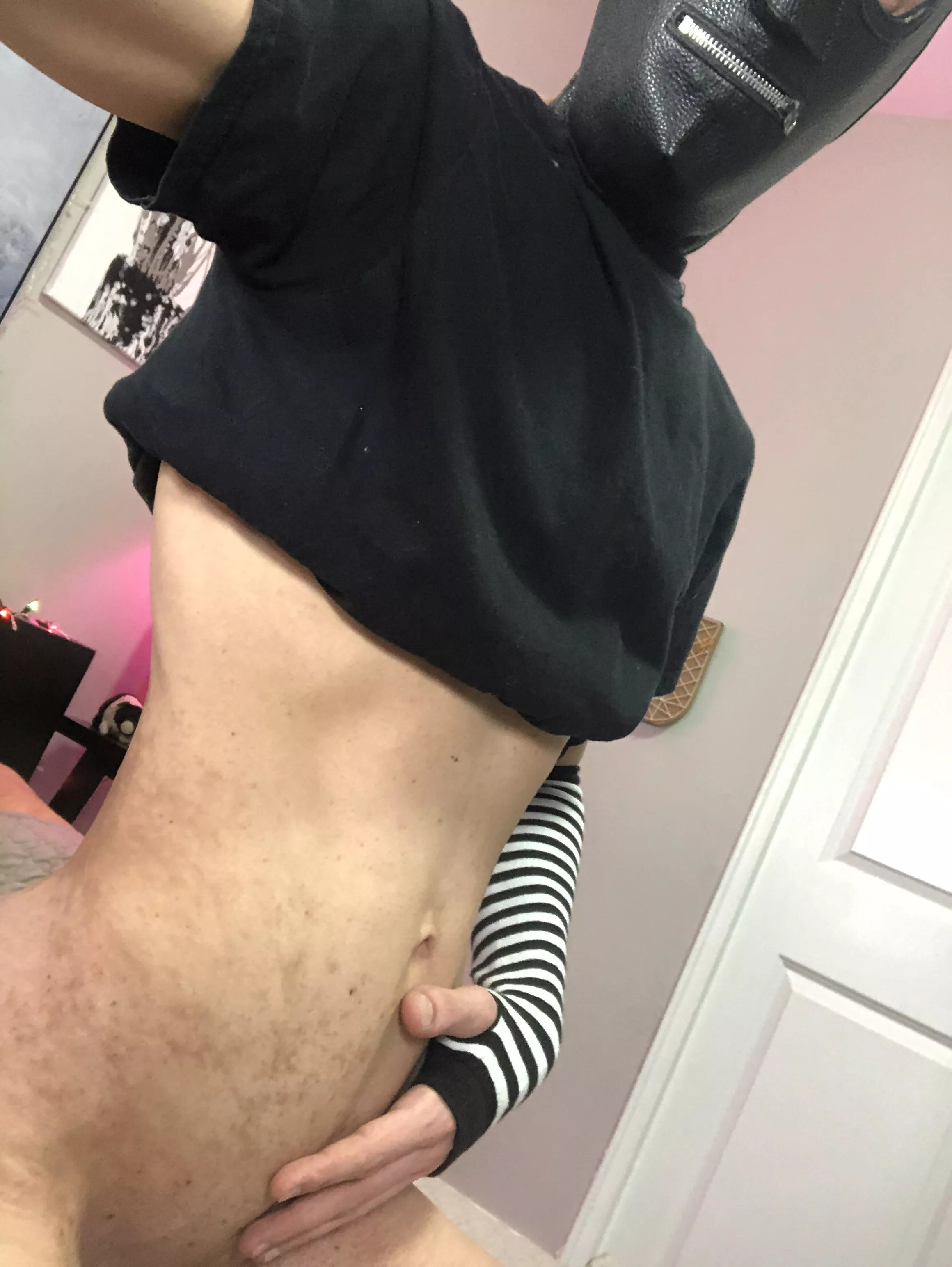 Could use a hand posted by alexandjohntv