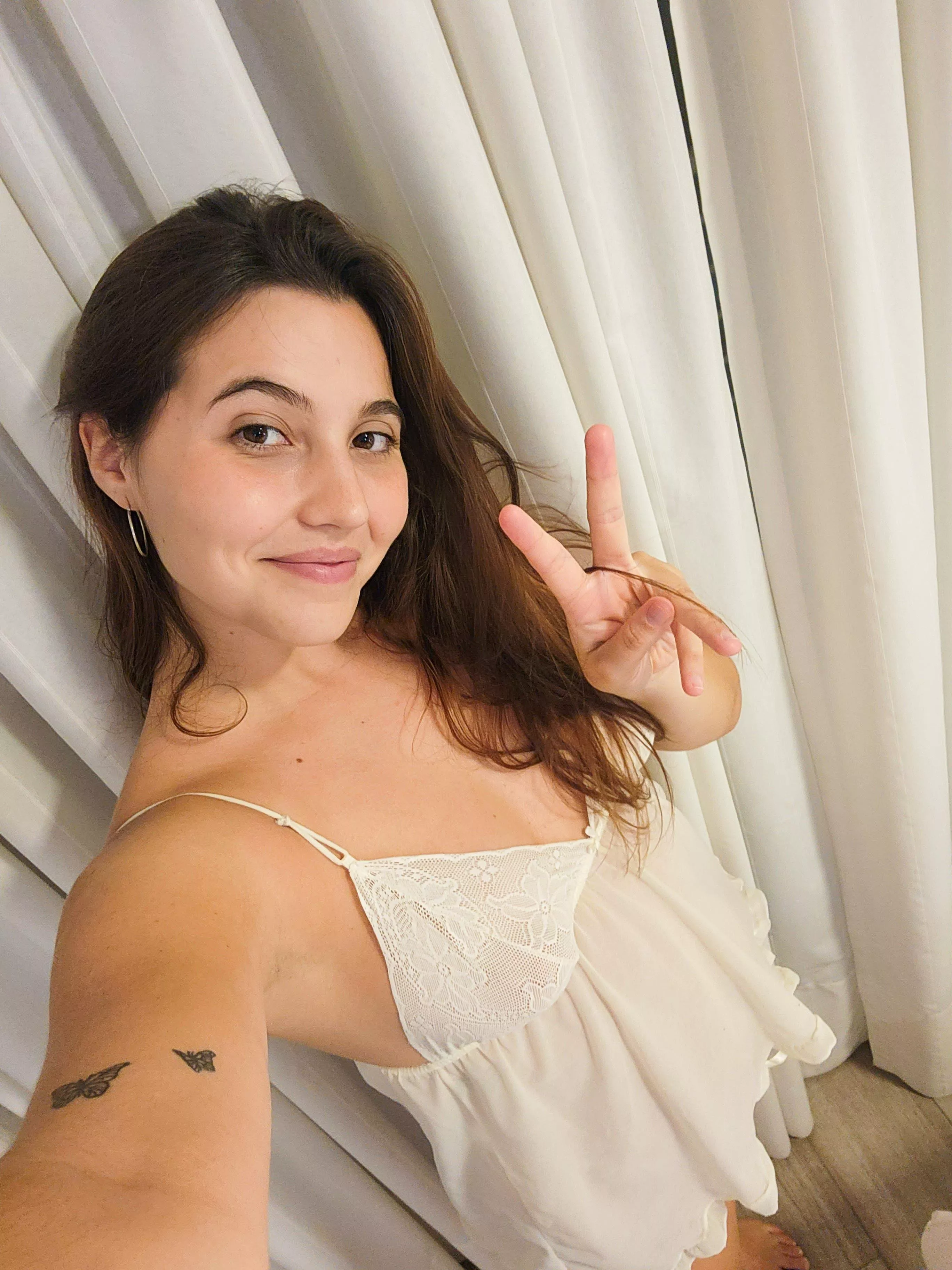 @cutey.luna on Instagram don't be a stranger posted by WiseWardrobe