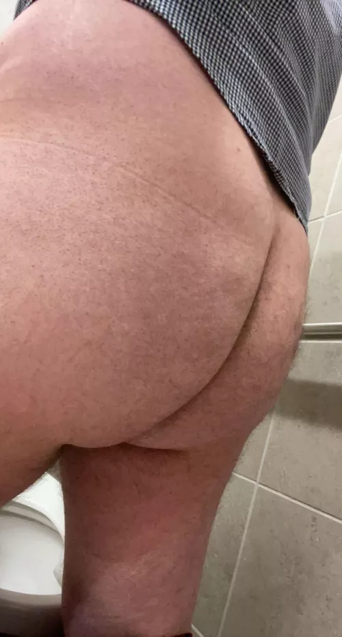 Do I qualify to post here? 26  by Baconator791