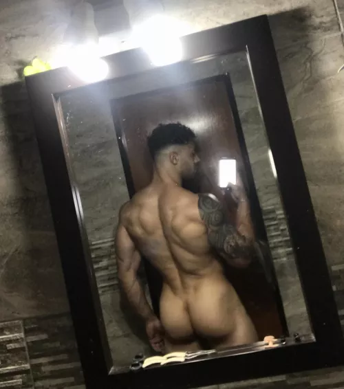 Do u like my back?  by TattooedMuscled