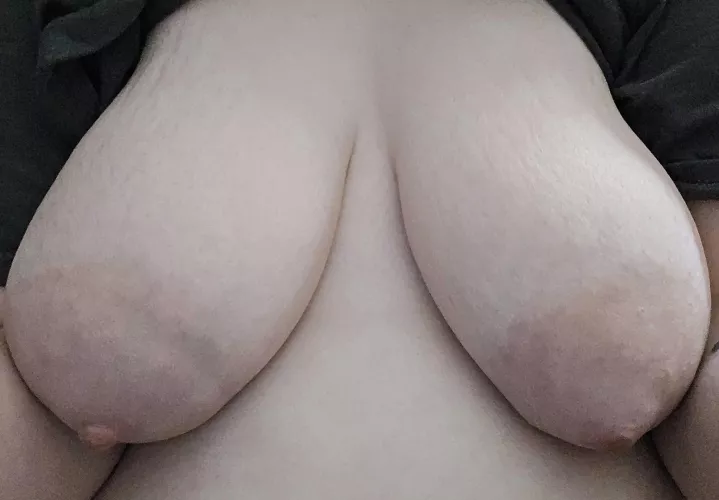 Feeling overly sharing tonight 🖤 by bigdickqueen27