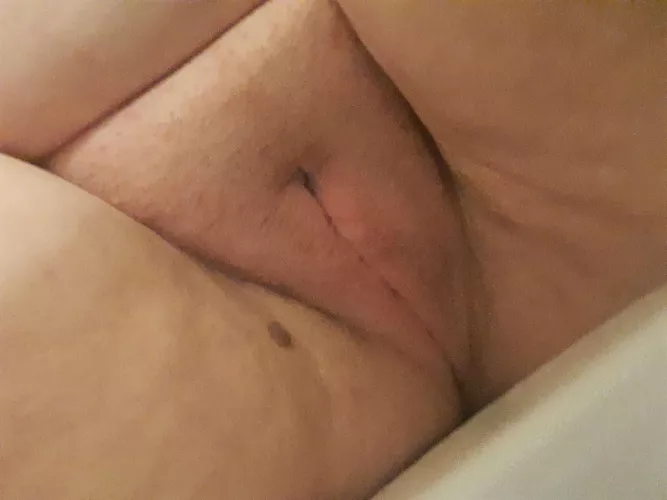 Fresh 23 f need company by Panzerkitti