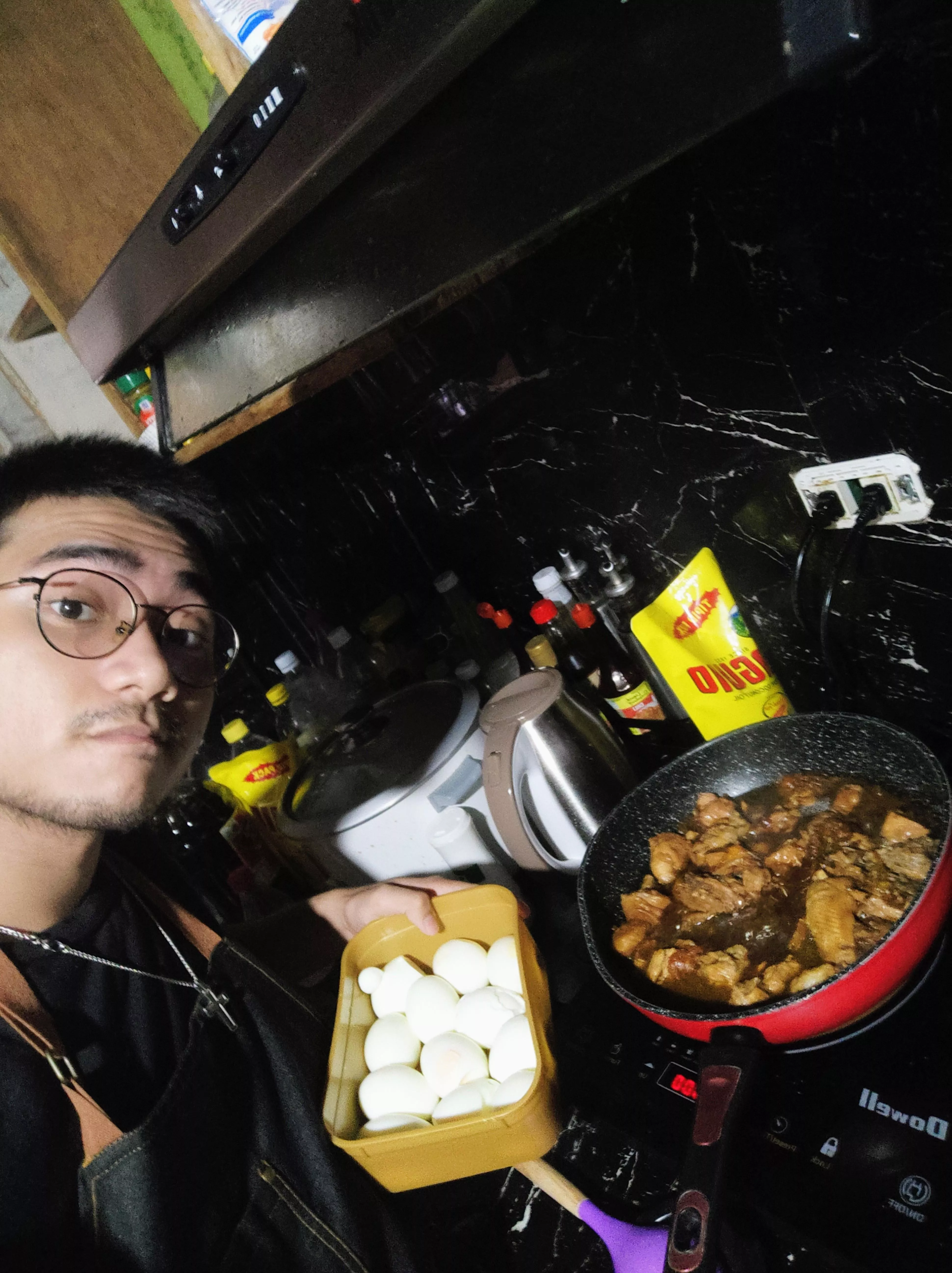 Haven't been feeling that good since yesterday... So I made something really easy today! Pinaupuang Manok plus Hard Boiled Eggs! posted by VersaVers