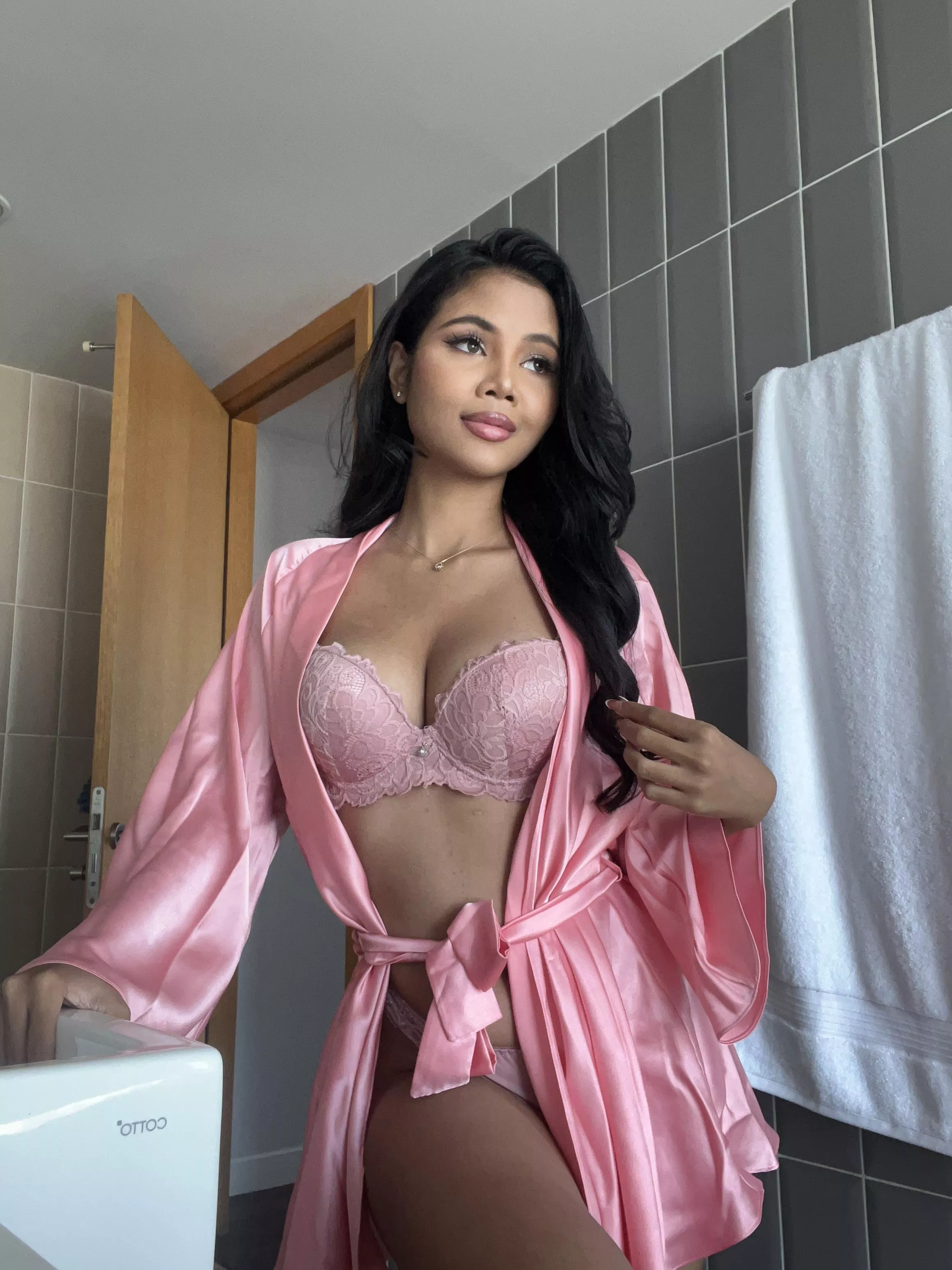 hey there honey, tried new ways for you.. posted by IAmNotPrimetime