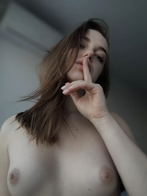 Hi how are you I am a little bitch ;) by Low_Sky7013