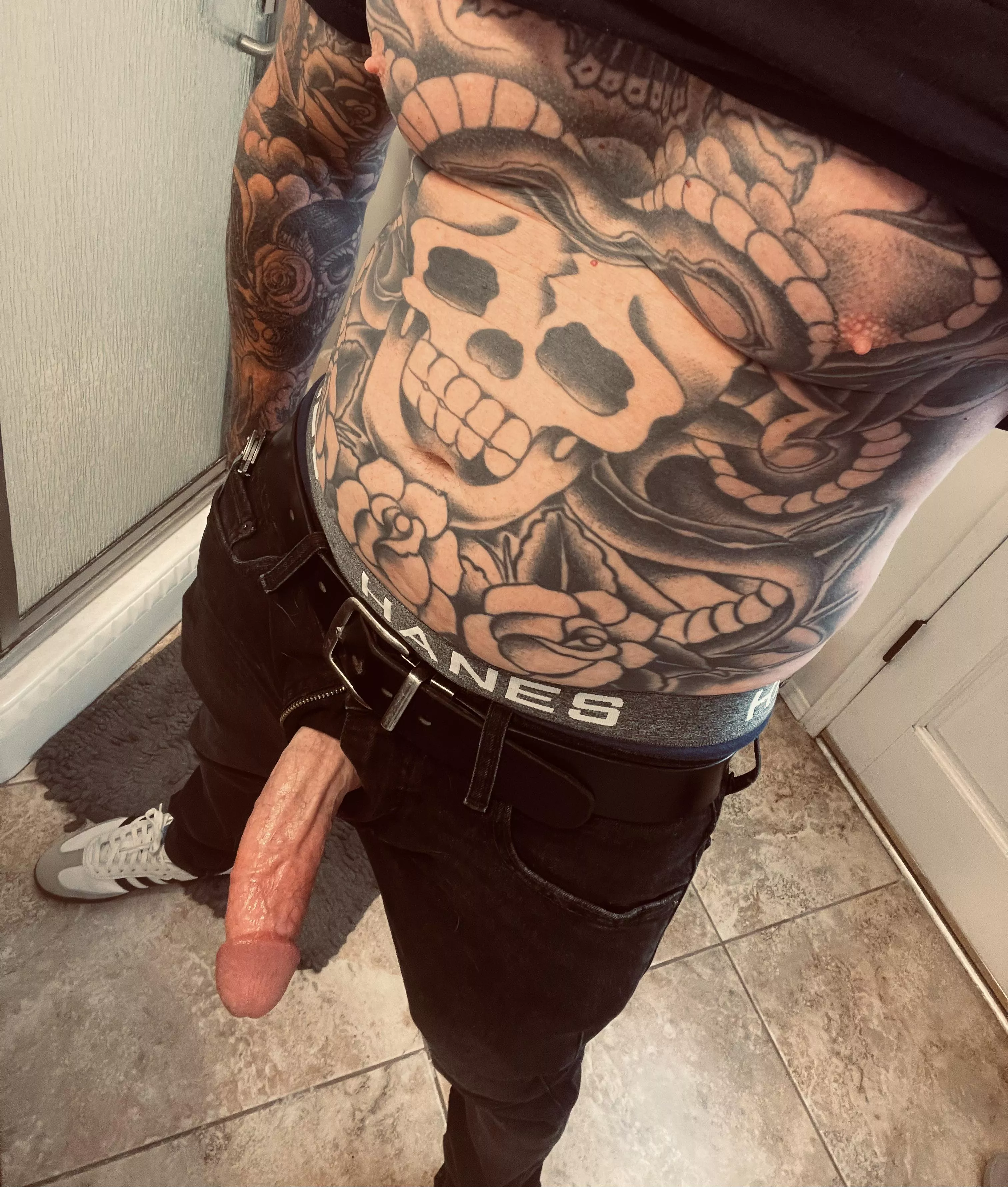 Hi. I just moved in next door.(41) posted by Healthy-Market-7303