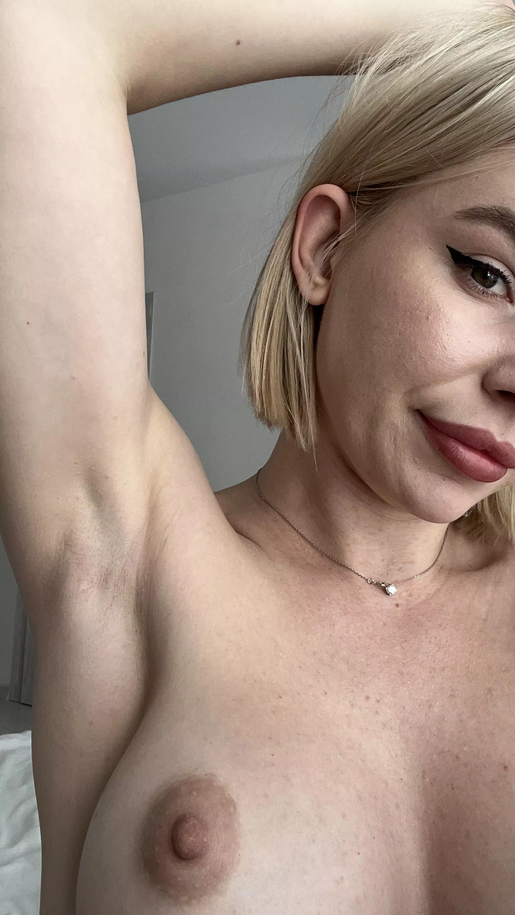 How much love would you give to my armpit? posted by BalanceAggravating52