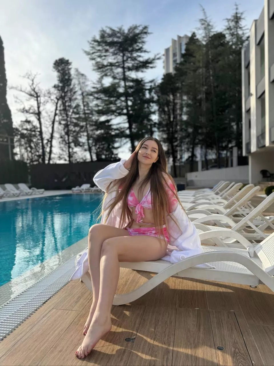 i love wearing pink posted by betweenForearm41