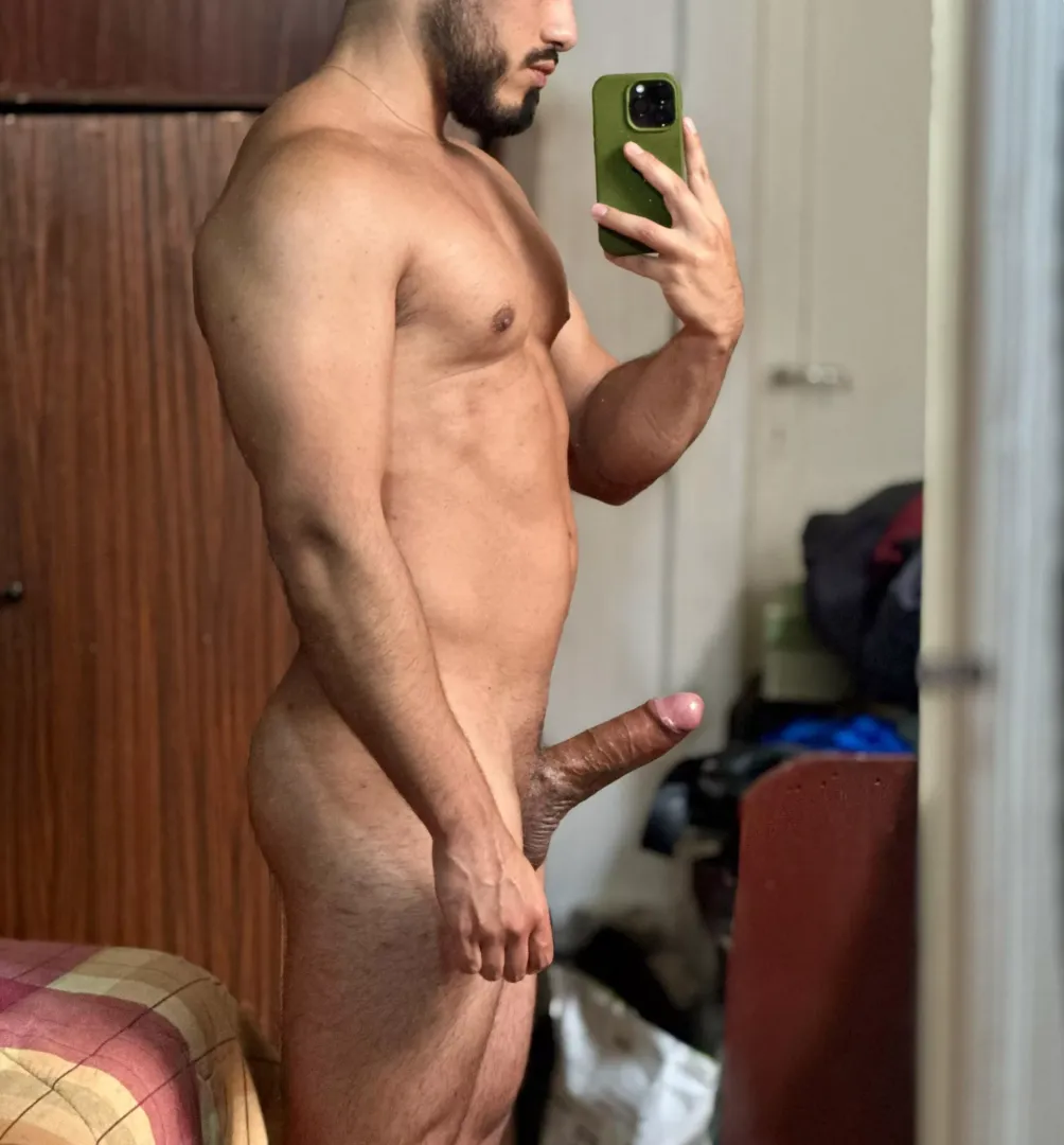 I need a sex partner to make videos with ;) posted by sergxdorgoy