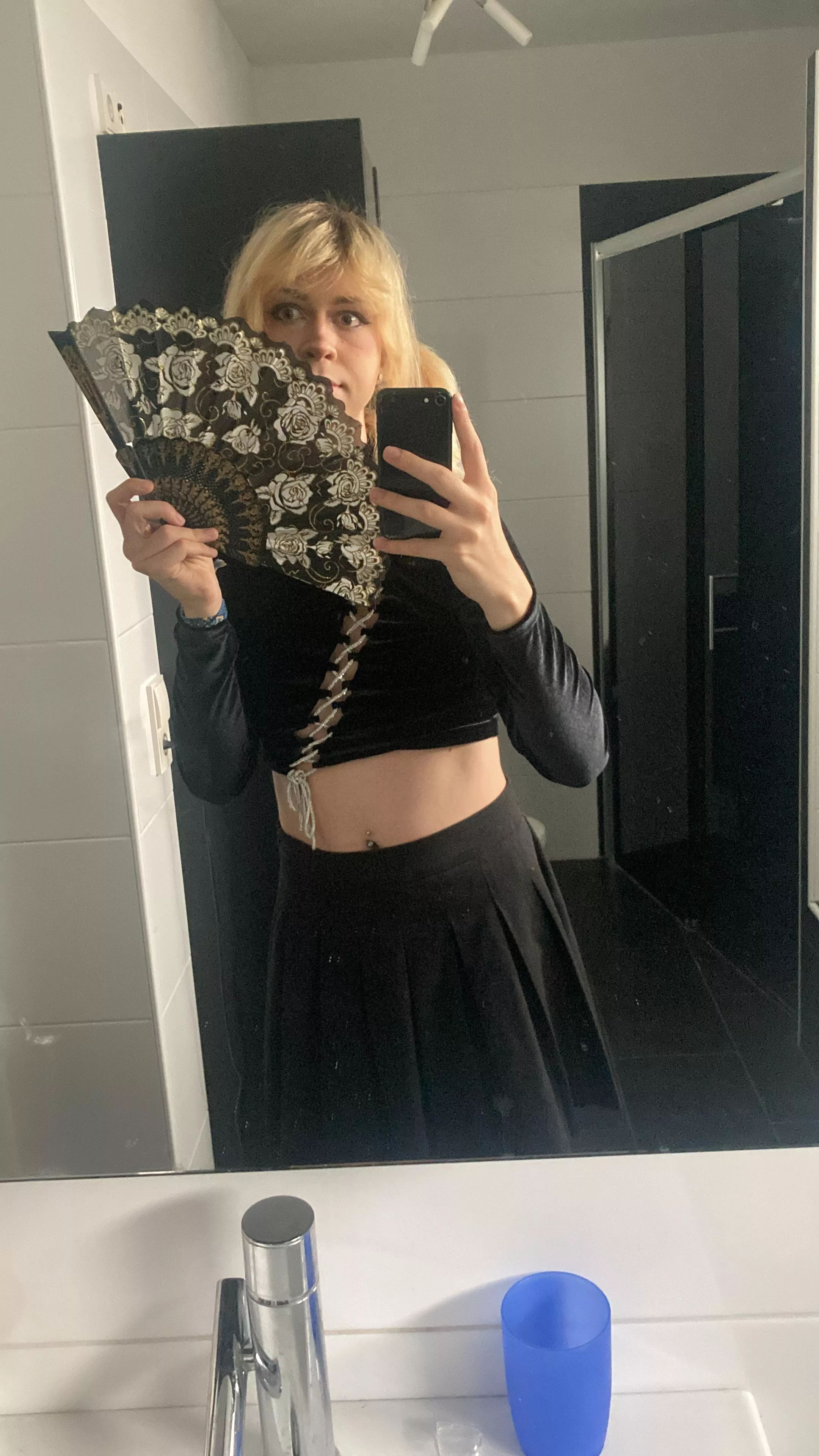 I think im looking cute today posted by janesplanet