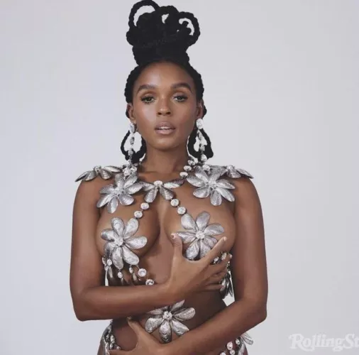Janelle Monae by mingdomthiddling