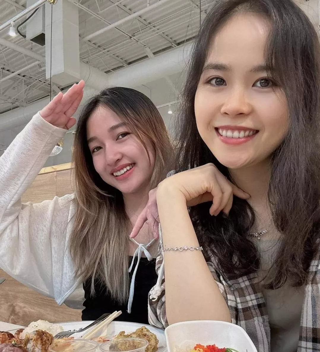 Left or right? posted by meatballlover1969