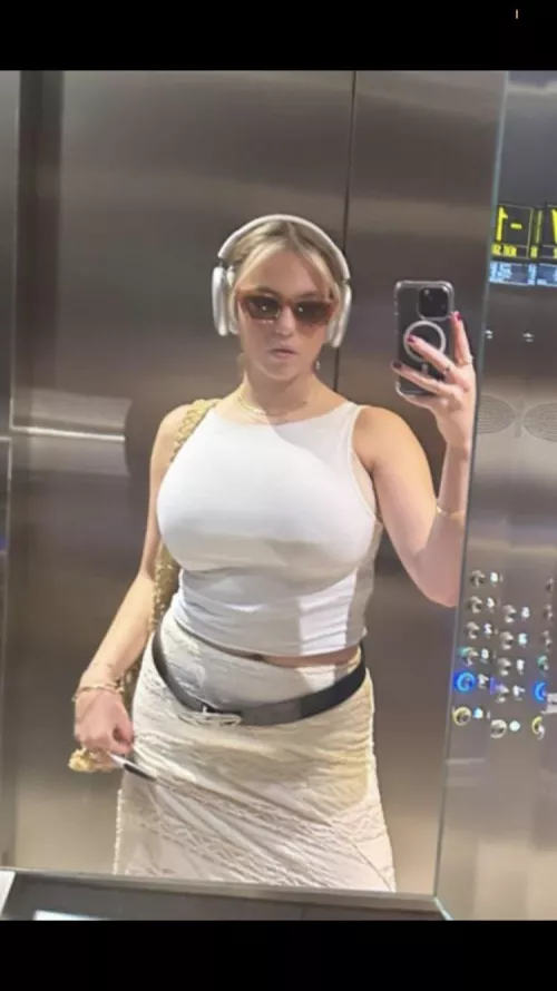 Love in an elevator? by theoneandonlydudeyo