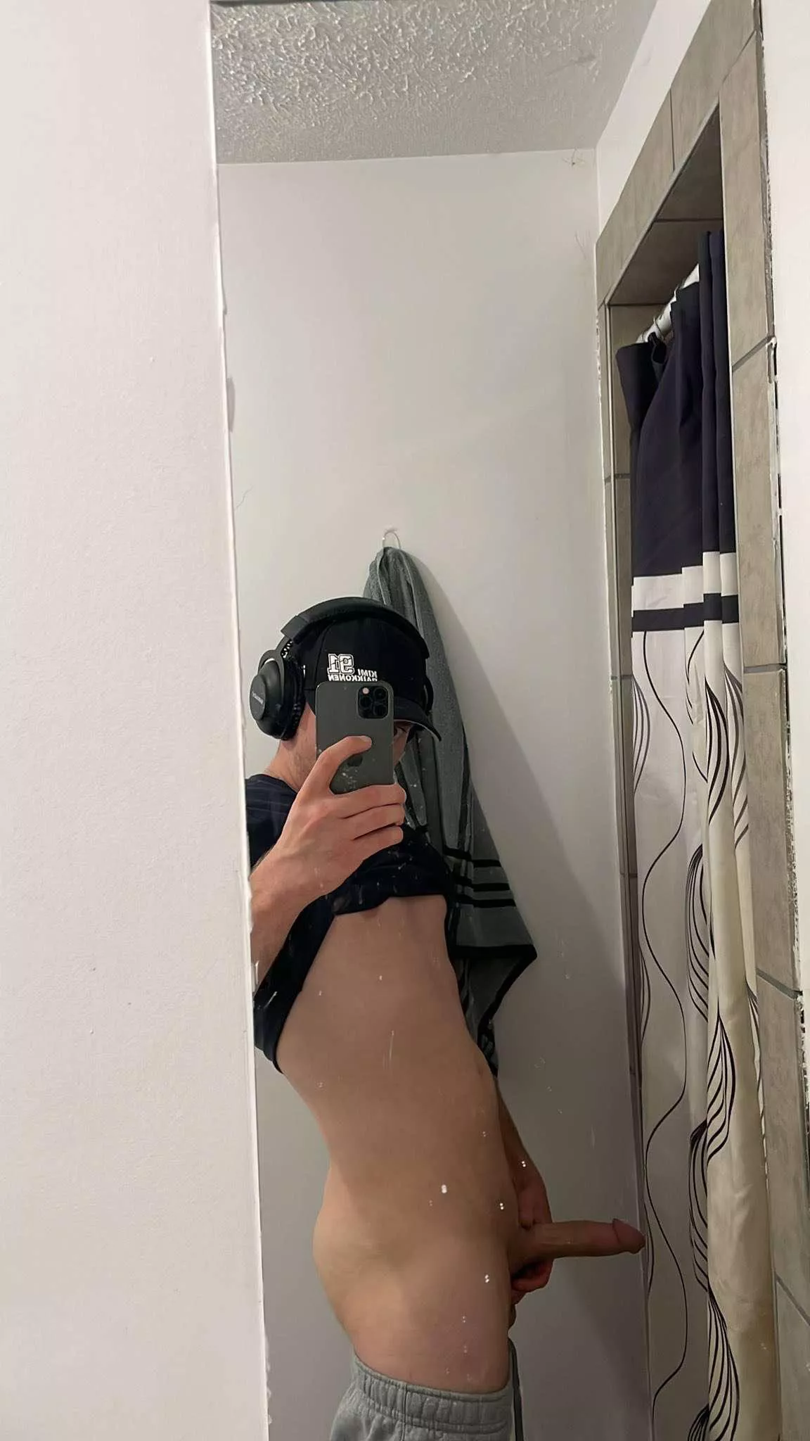 M24 DL frat guy. Wanting to jerk w/ a bro. 18+ only. Saved vids first or no response !!!!! Be about it. 👻 jackson.k1999 posted by Equivalent_Steak_389