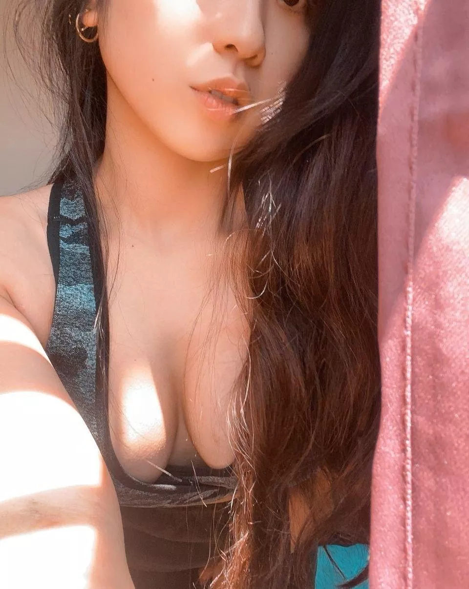 Morning brings both bliss and stress... such a confusing thing posted by Human_Virus8766