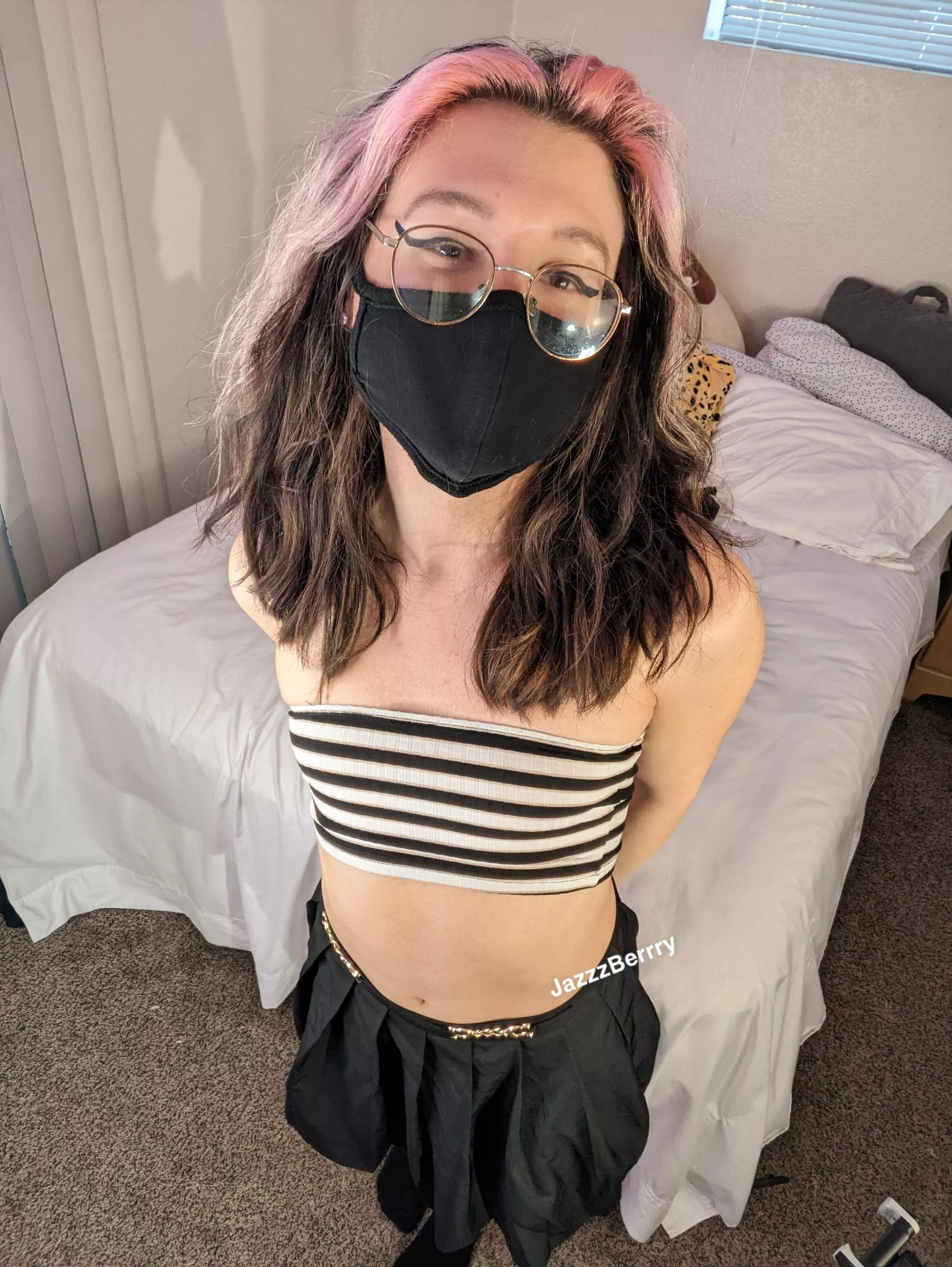 my friends tell me I look girly  posted by JazzzBerrry