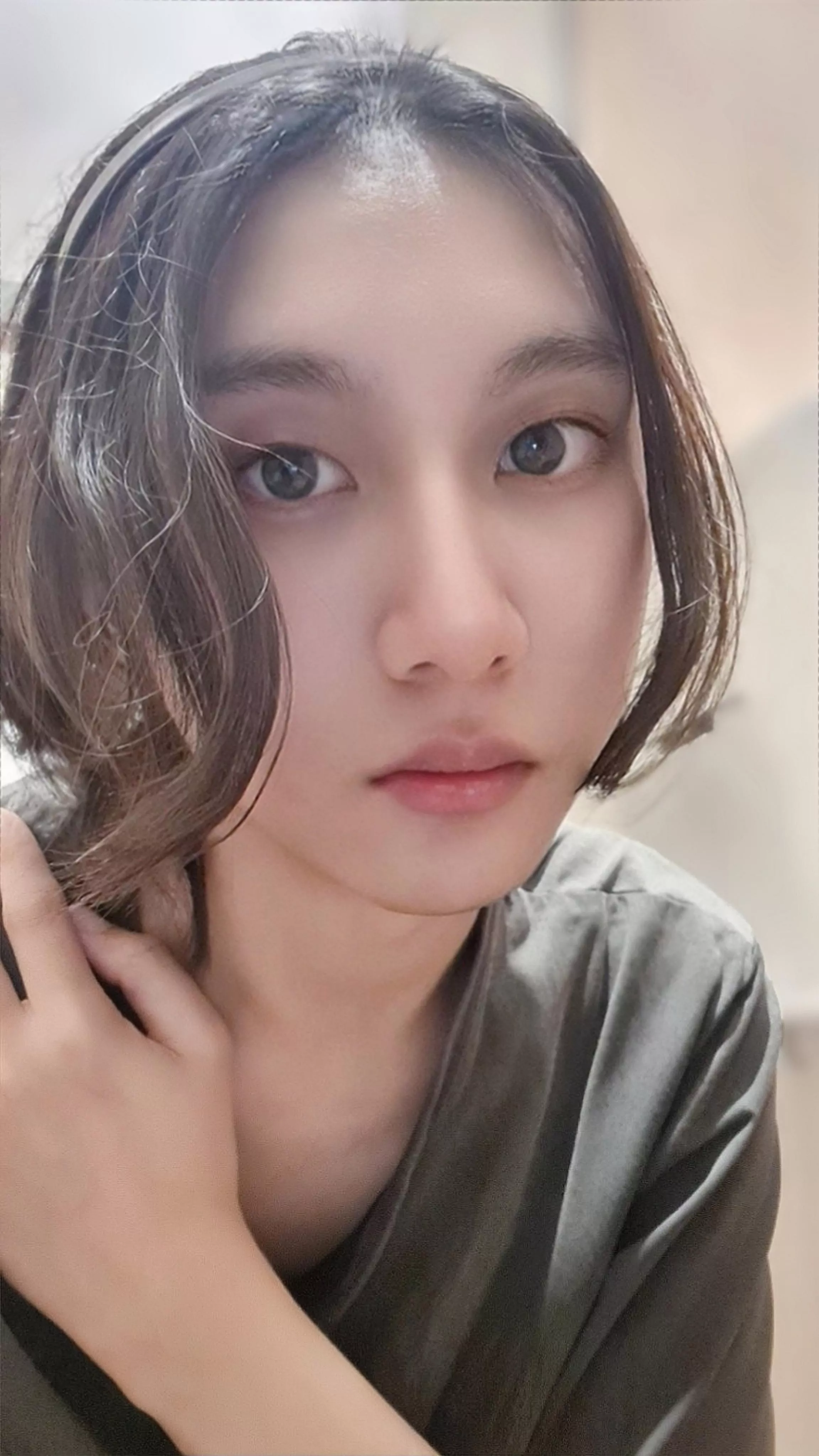 My hair is growing longer👩💇‍♀️ posted by Anitree93