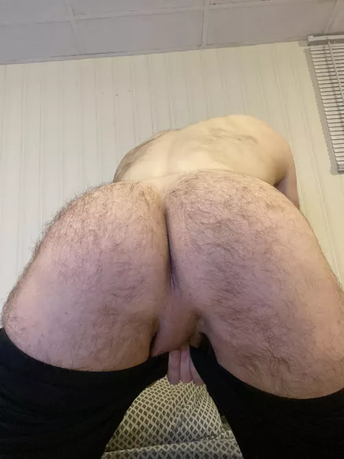 Ohh this feels comfortable  by upweho