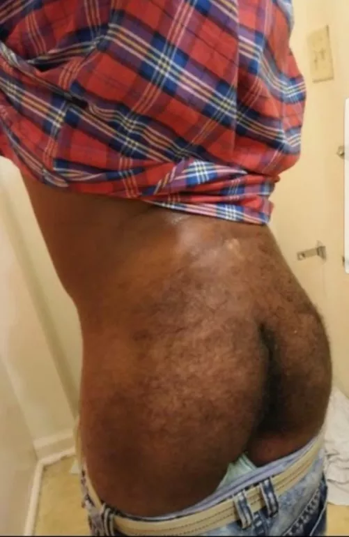 Once I get a good angle, I have to take pics like these! It’s tiny, but so precious! by Weird-Ad5207