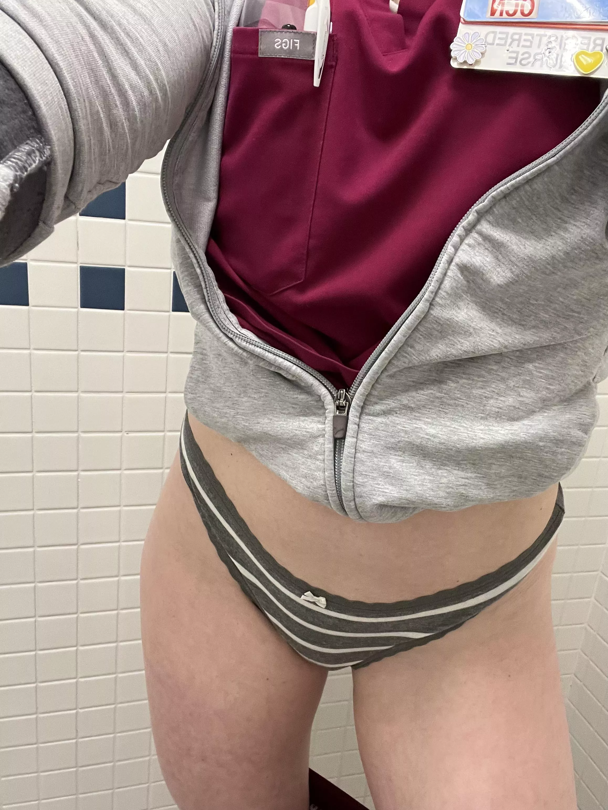 Panty flash at work [f] posted by Mrs_Razzle_Dazzle