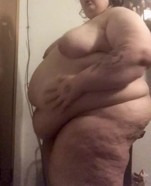 Say hi if you actually like my body type by gothdadddy