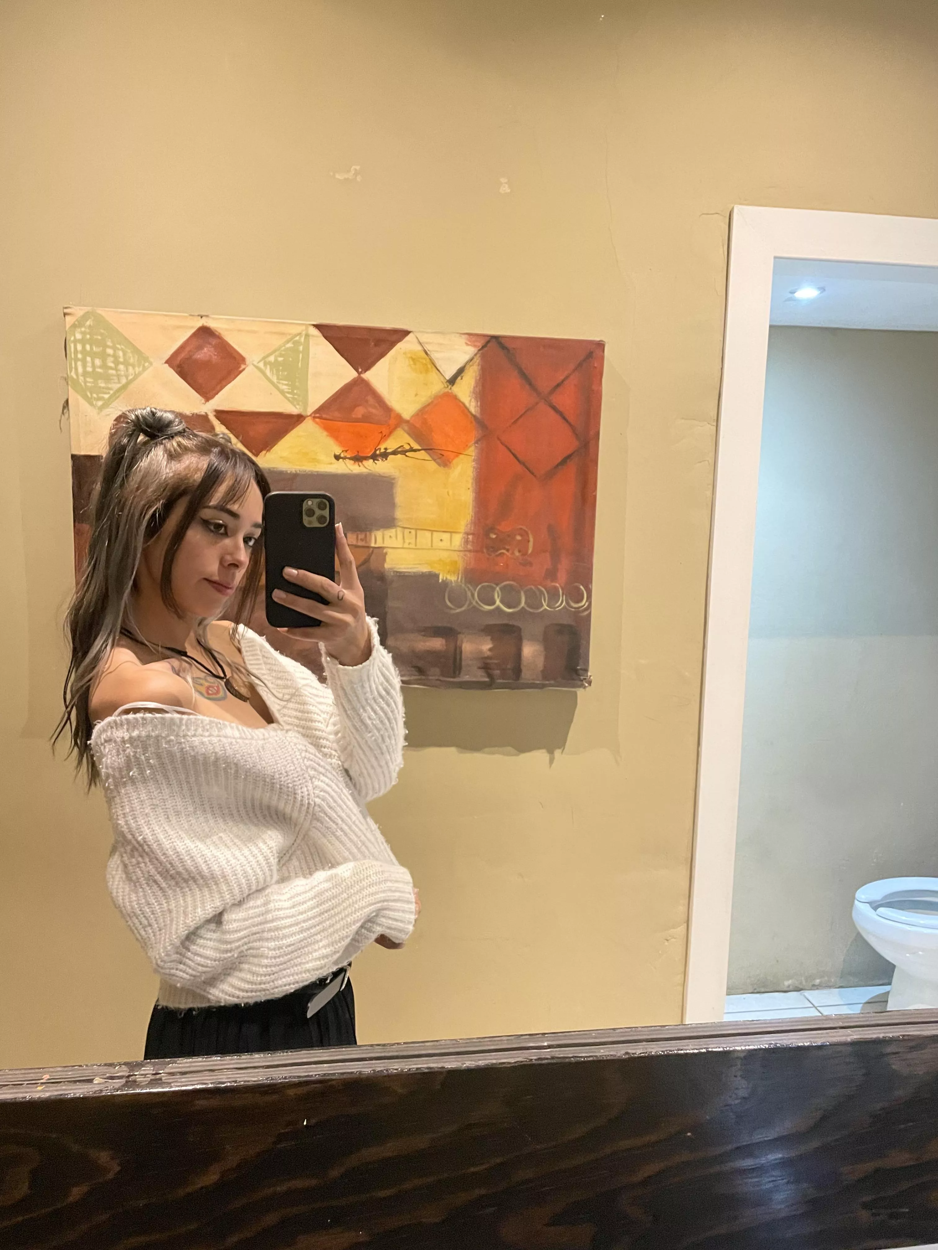 serious question, what makes a woman classy to a man posted by Anelchacon