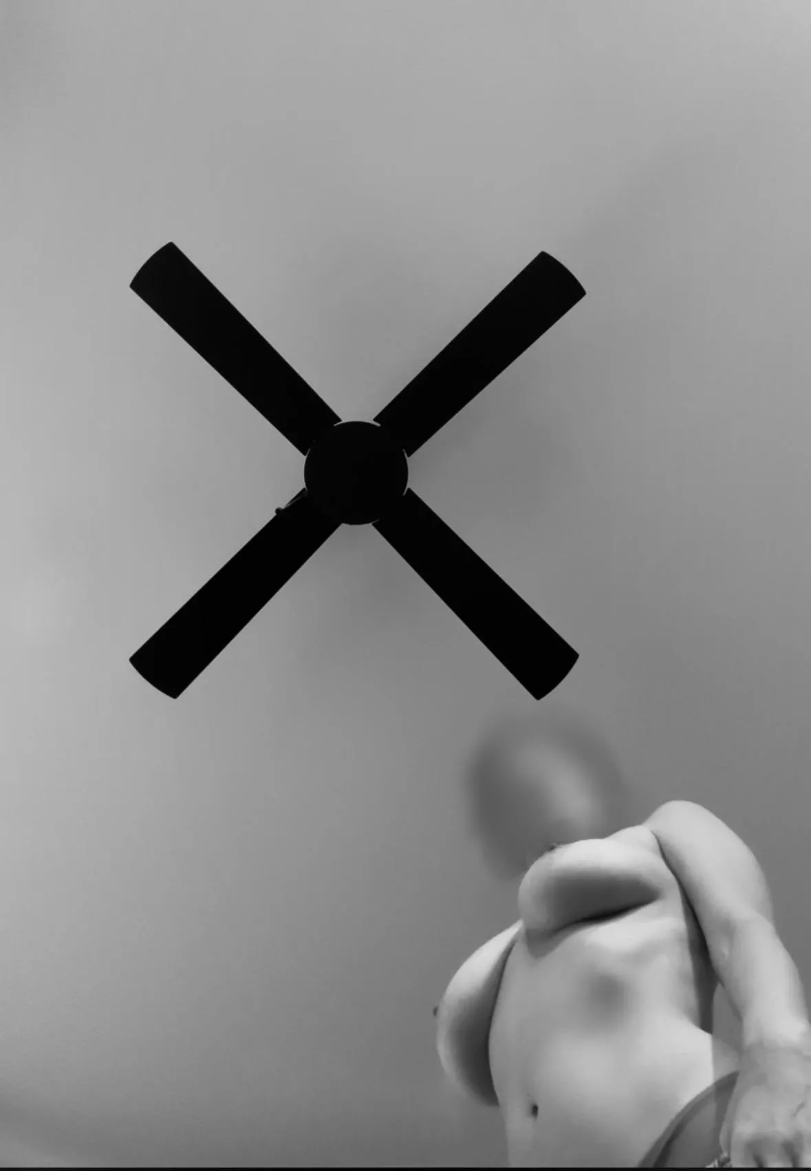 the moon be doin things today 🌙💋 posted by Moonkist_