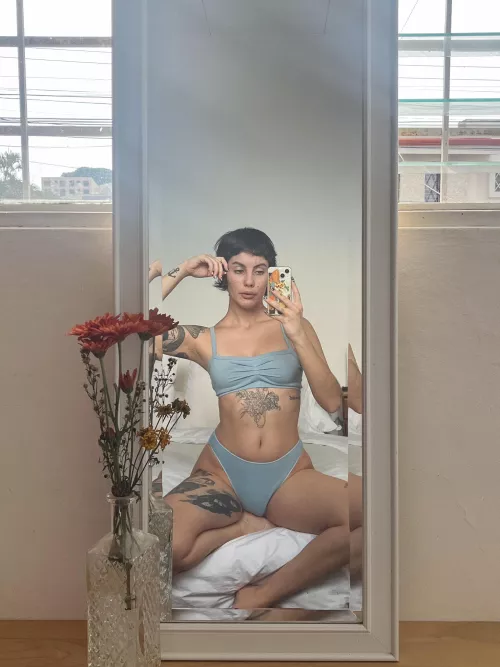 they’re a 10 but they won’t shut up about shrek 2 by hellosofi